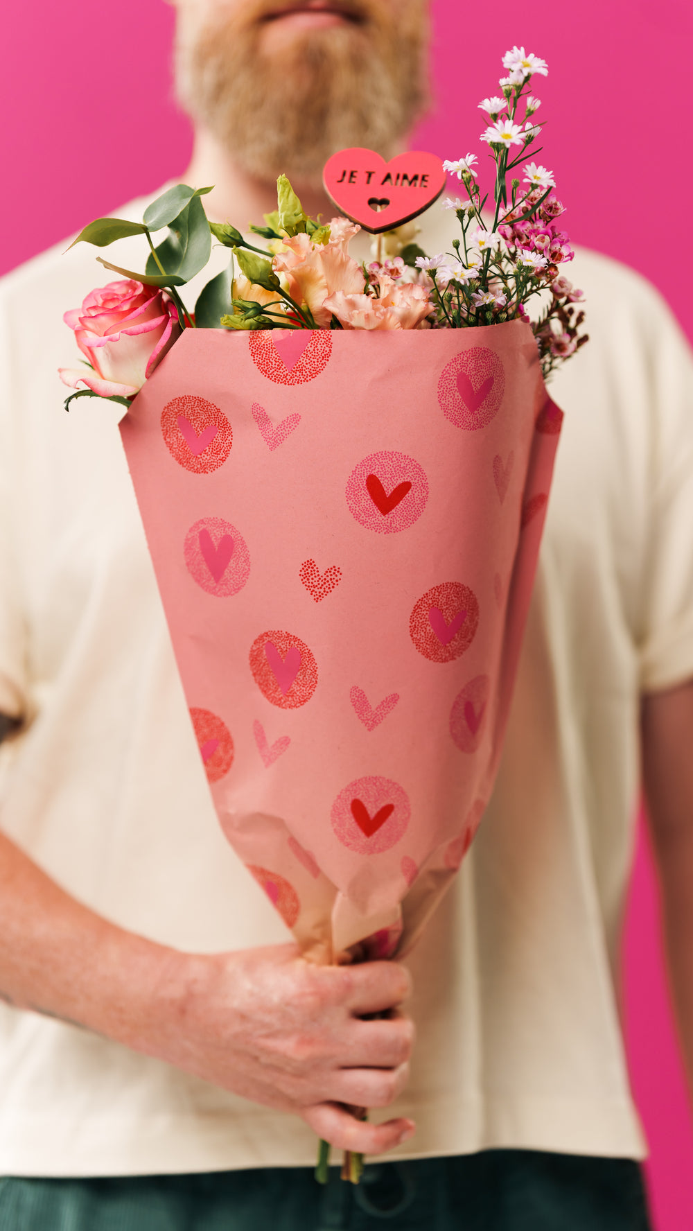 Happy V Sleeve Pink with Je T Aime Pick